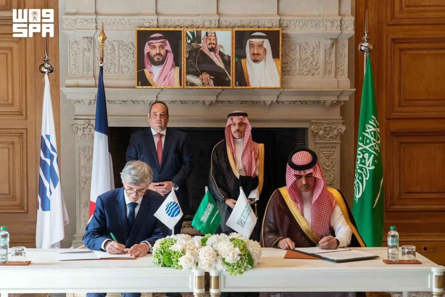 فرنسا أول دولة توقع رسميًا للمشاركة في إكسبو 2030 الرياض