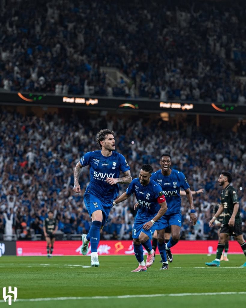 حقيقة رحيل ثيو هيرنانديز عن الهلال.. قرار نهائي وحاسم