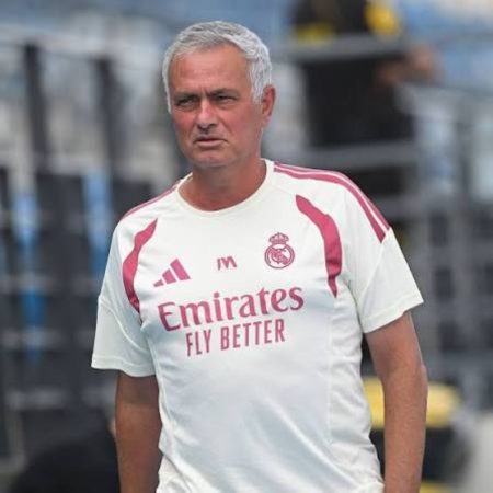 تشكيلة ريال مدريد: مورينيو يعلق على ضياع صفقة رودري