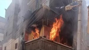 وفاة طفلين وإصابة الأم وطفل ثالث في حريق شقة سكنية بمصر