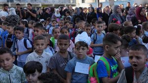 غزة أمام انهيار اقتصادي وتعليمي غير مسبوق.. والأمم المتحدة تحذّر من ضياع مستقبل جيل كامل