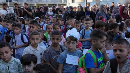 غزة أمام انهيار اقتصادي وتعليمي غير مسبوق.. والأمم المتحدة تحذّر من ضياع مستقبل جيل كامل