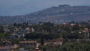 جبل “علي الطاهر” في لبنان يشعل المواجهة.. إيران تهدد إسرائيل برد واسع ومعلومات عن وجود للحرس الثوري
