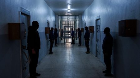 العراق: استكمال التحقيقات مع أكثر من 5700 متهم بالانتماء إلى “داعش” تمهيداً لمحاكمتهم