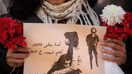 أسرة الناشطة المصرية شيماء الصباغ تتسلّم تعويضاً بعد 11 عاماً على مقتلها برصاص الشرطة