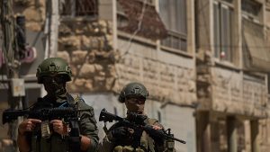 سيناريو “انقلاب البنادق” الذي تخشاه إسرائيل في الضفة.. الجيش يستعد لاضطرابات واسعة وعمليات أكبر