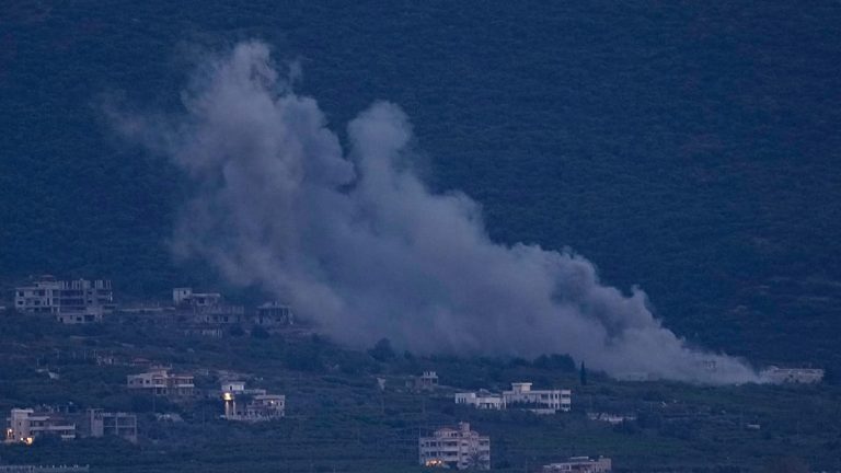 إصابة جنديين إسرائيليين بانفجار عبوة جنوب لبنان.. غارات وتصعيد ميداني بعد توتر في دير ميماس