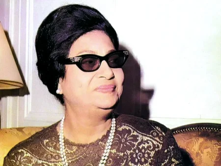 «أم كلثوم.. دايبين في صوت الست».. من المسرح إلى الكتاب – أخبار السعودية