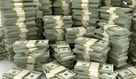 ترافيس كيلسي يقع ضحية احتيال مالي بـ 35 مليون دولار
