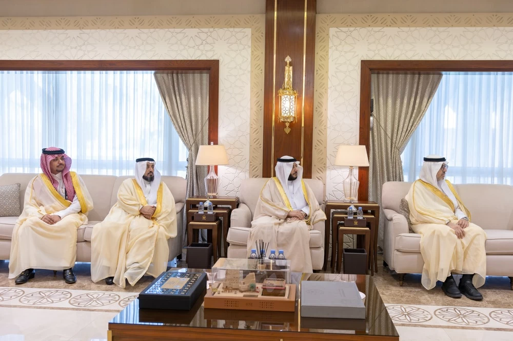 نائب أمير الشرقية يستقبل رئيس جامعة الإمام عبد الرحمن بن فيصل
