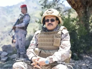 رئيس أركان محور تعز: سنستعيد باب المندب وصنعاء قريباً