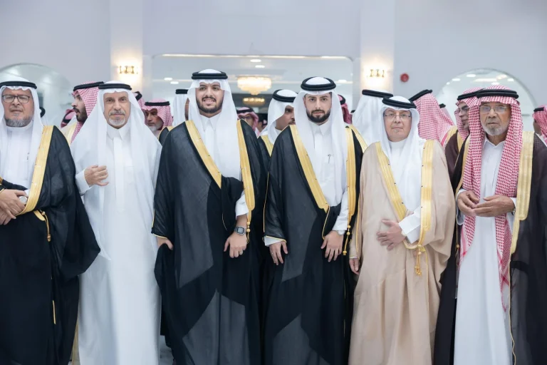 أسرة الشاعر تزف يوسف وعبدالمجيد لعش الزوجية – أخبار السعودية