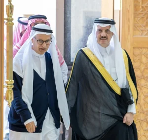 أمير الشرقية يعزي أسرة الجشي في وفاة فقيدتهم – أخبار السعودية