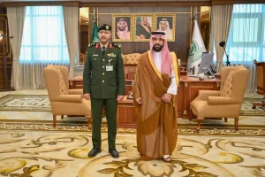 أمير جازان يقلّد مدير سجون المنطقة رتبته الجديدة – أخبار السعودية