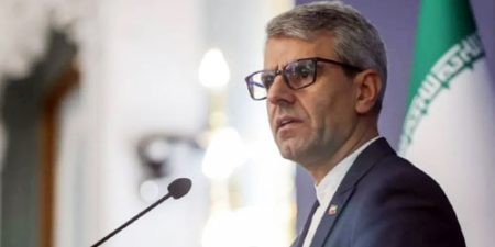 تفاهم إيراني عماني لتأمين الملاحة في مضيق هرمز قريباً