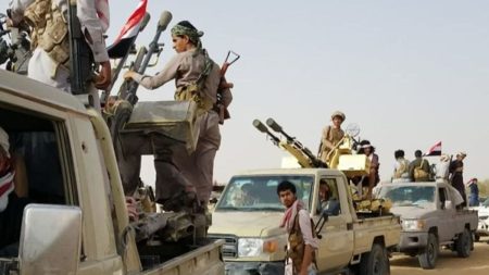 الجيش اليمني: نخوض مواجهات عنيفة مع مليشيات الحوثي في جبهة الأقروض بجنوب تعز