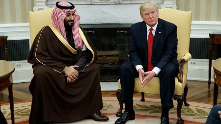 خشية استهداف منشآتها الحيوية.. السعودية تطلب من واشنطن تأجيل ضرب إيران وإتاحة وقت أكبر للدبلوماسية