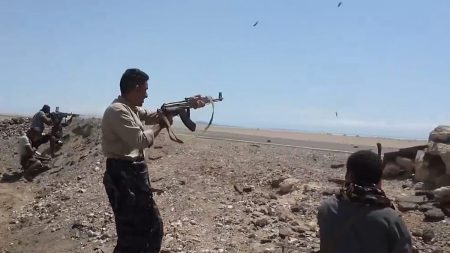 عملية “فجر اليمن” في يومها الثاني.. تقدم للقوات في مأرب ومساعٍ حكومية لحشد الدعم الدولي