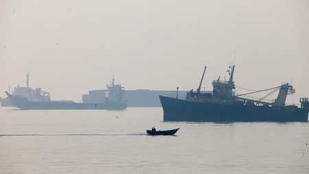 قطر تحذر: “العالم كله يدفع الثمن” لحرب إيران مع تواصل جهود الوساطة