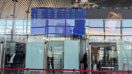 باستثناء “ماهان”.. استئناف رحلات شركات الطيران الإيرانية من مطار النجف العراقي وإليه