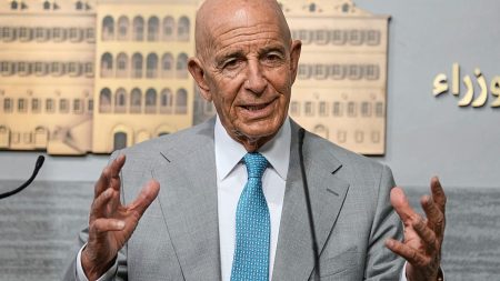 مجموعات مسلحة تغلق طريق دمشق – السويداء بالكامل.. وبراك يتهم الشيخ الهجري بـ”اضطهاد الدروز”