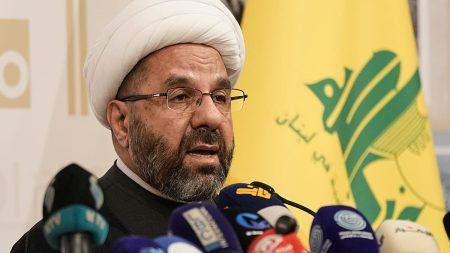 رغم التضييق على مصادر تمويله.. حزب الله يعلن برنامجًا ماليًا لدعم المتضررين من الحرب