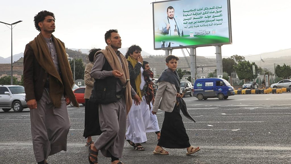 بين مضيق هرمز وصواريخ الحوثيين.. كيف تسعى إيران لاستعادة زمام المبادرة في مواجهة واشنطن؟