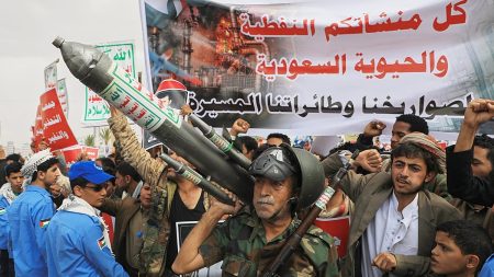الحوثيون يصعّدون ضد القاهرة: قرار مصر دعم السعودية دفاعياً بمثابة “إعلان حرب” على اليمن