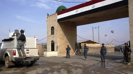إغلاق معبر حدودي بين العراق وإيران وسط تقارير عن ضغوط أميركية على بغداد