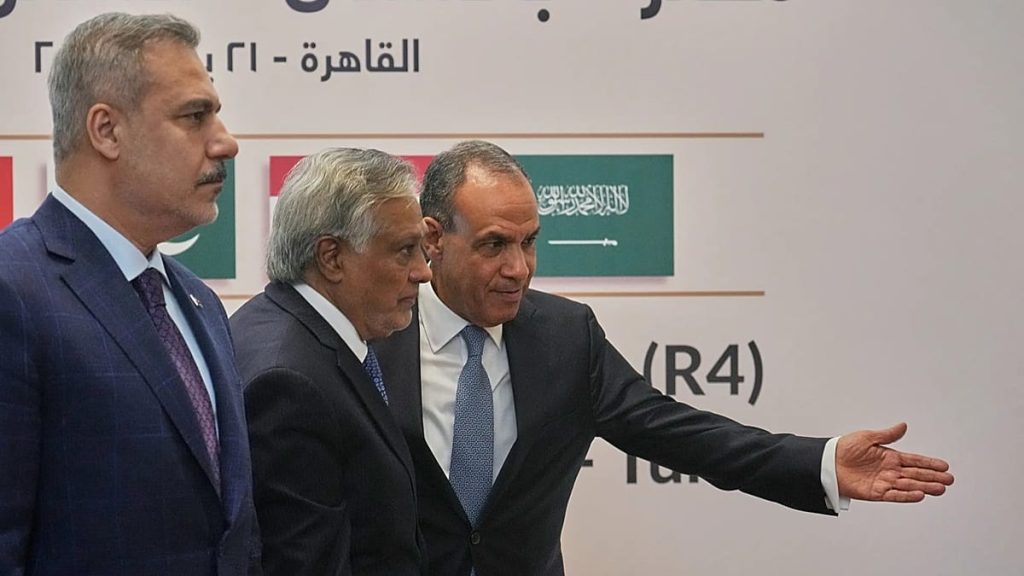 مصر تجدد رفض الاتفاق البحري التركي الليبي.. وفيدان يبدي تفهماً لمخاوف القاهرة