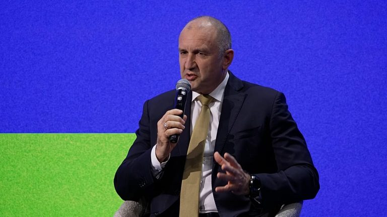 “لا يهمني دعم روسيا”: رئيس وزراء بلغاريا يرفض وصفه بالموال لموسكو