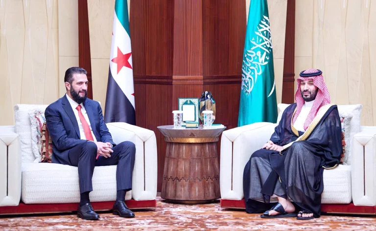 العلاقات السعودية السورية: ولي العهد يلتقي أحمد الشرع بالرياض