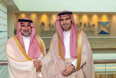 رئيس مجلس هيئة السوق المالية يلتقي محافظ صندوق الاستثمارات العامة – أخبار السعودية