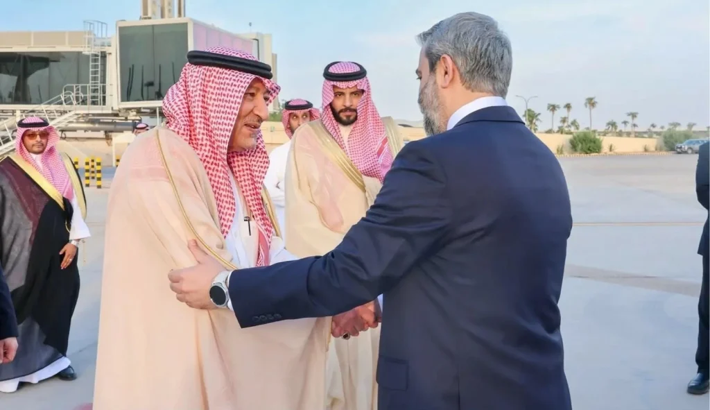 وزير الخارجية السوري يصل إلى الرياض لبحث المستجدات