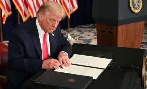 ترامب يقرر تعليق العقوبات الأمريكية على روسيا ومواقف الكونغرس