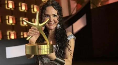 «بومة» يهدي ركين سعد جائزة أفضل ممثلة بالجونة – أخبار السعودية