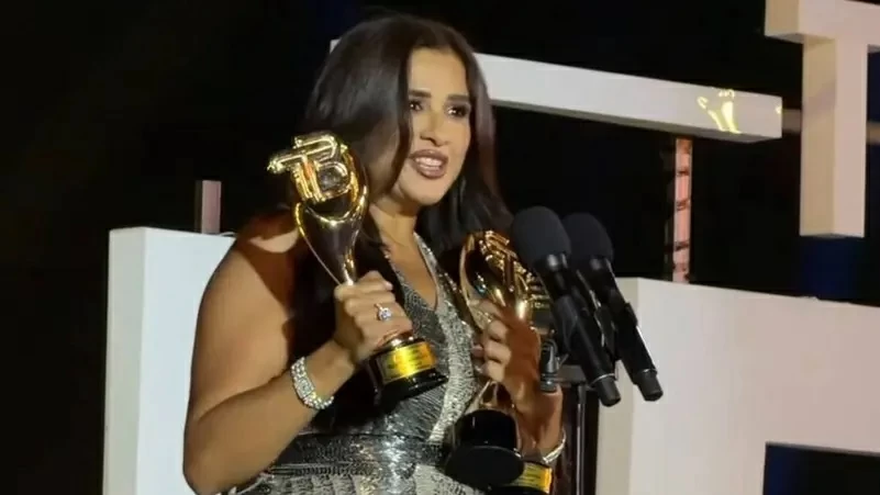رسالة نارية من ياسمين عبد العزيز بعد حصدها 3 جوائز