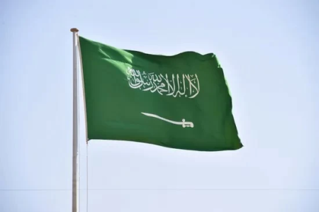 السعودية تعزي إسبانيا في ضحايا حادث اصطدام القطارين