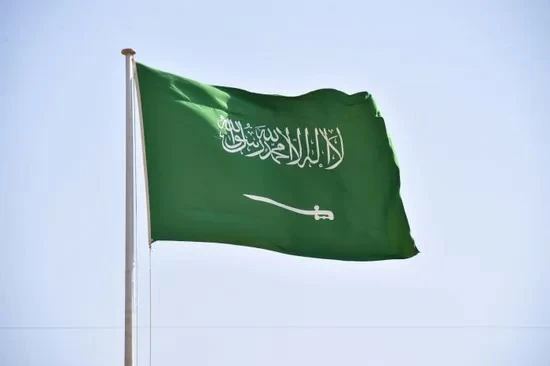 السعودية تعزي إسبانيا في ضحايا حادث اصطدام القطارين