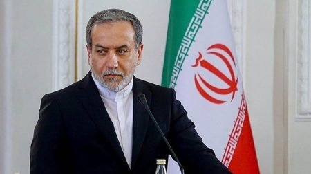 إيران تعرض السماح لمفتشي الطاقة الذرية بدخول منشآتها المقصوفة مقابل تخفيف العقوبات