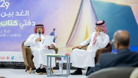 عيد الحجيلي يحلق بالقصيدة السعودية في سماء الجزائر